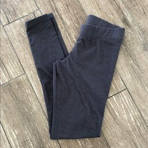 Aeropostale gray cropped leggings size small